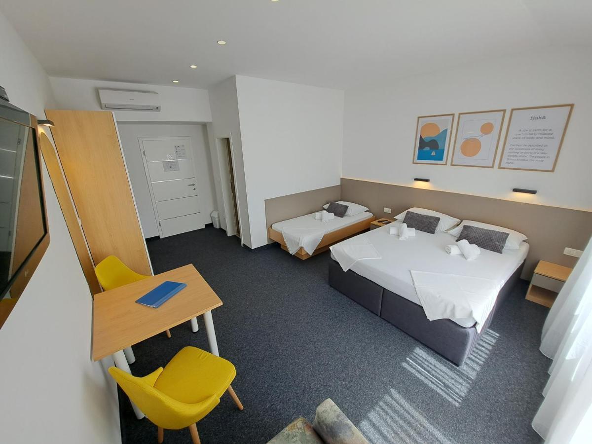 Rooms Zvonimir Stobreč Extérieur photo