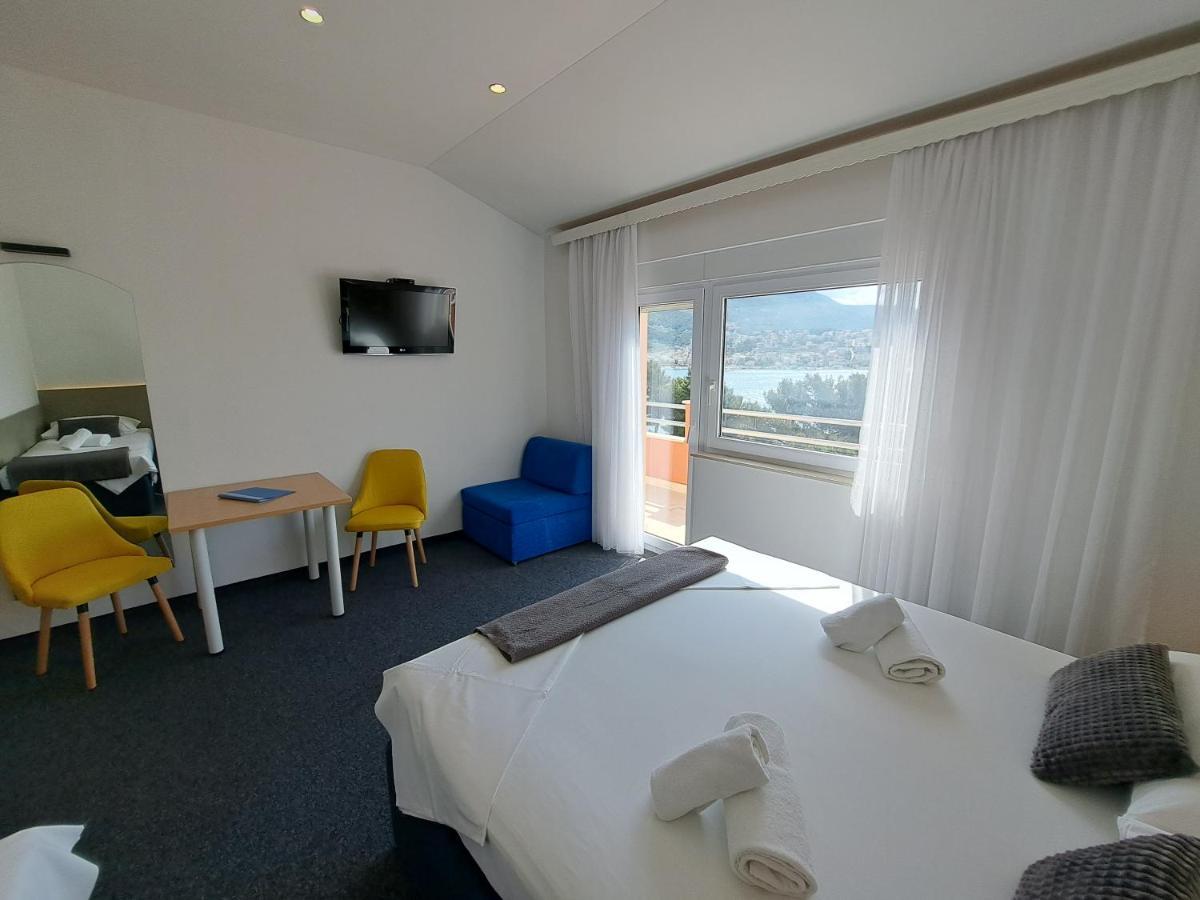 Rooms Zvonimir Stobreč Extérieur photo