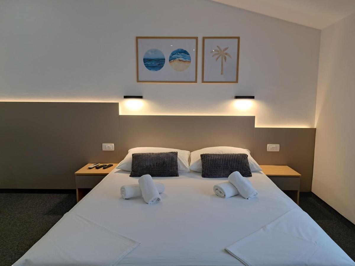 Rooms Zvonimir Stobreč Extérieur photo